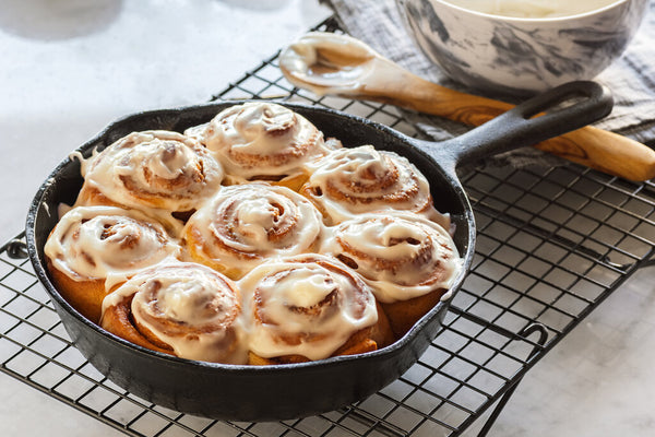 Cinnamon Rolls in a Cast Iron Baking/Frying/Pizza Pan – Crucible