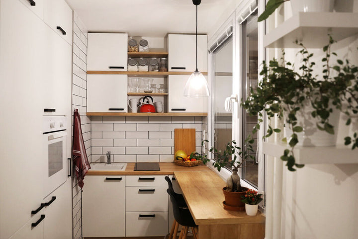 Essential Space Saving Tips for the Kitchen